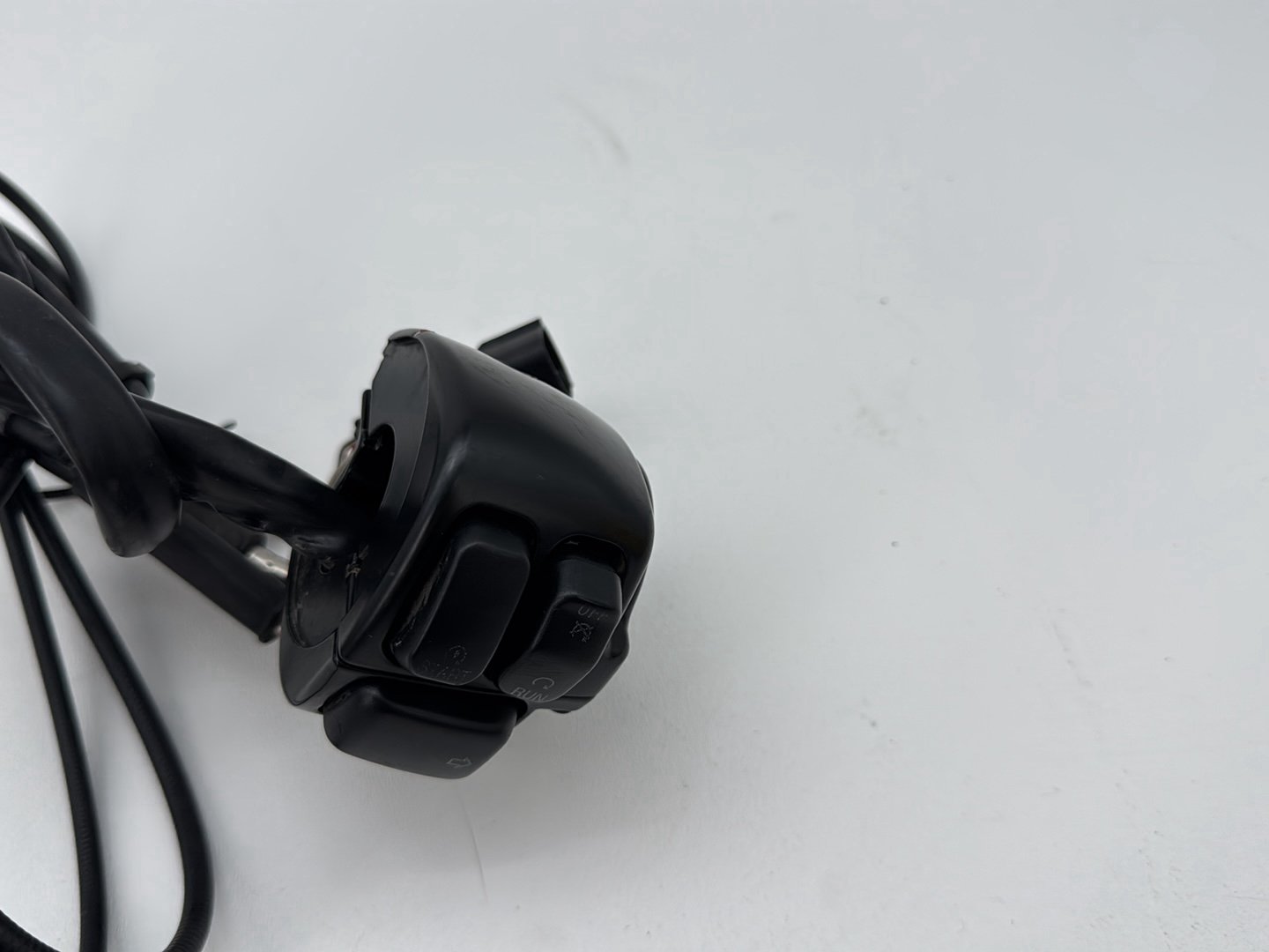 2008 Harley Softail Deluxe FLSTN OEM Right Engine Start Kill Switches Controls