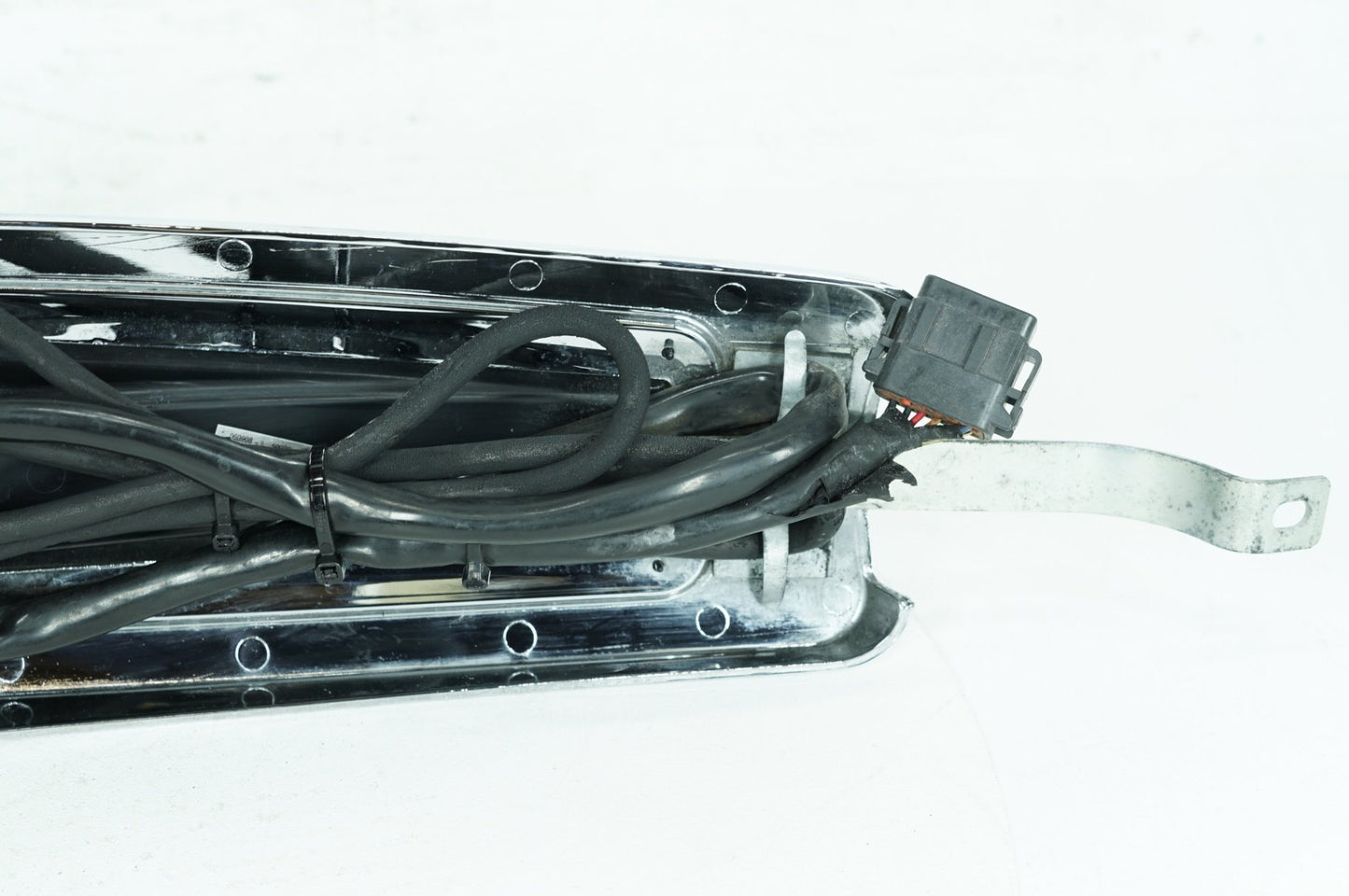2007 - 2012 Harley-Davidson Touring Electra Glide Ultra Fuel Gas Tank Dash Console NOKey 61270-08