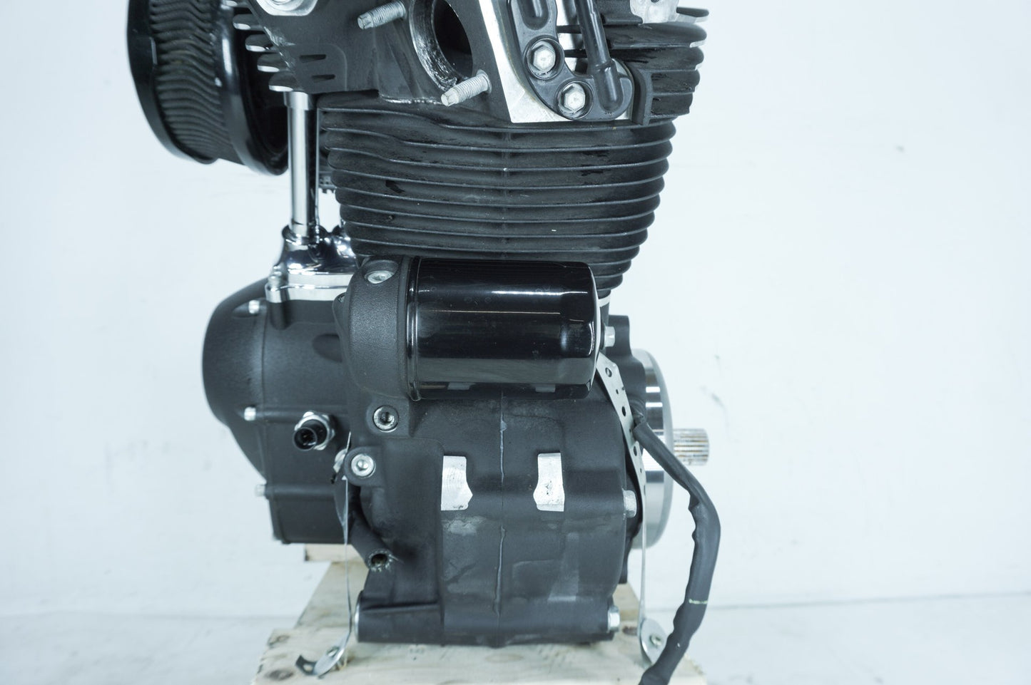 2018 - 2025 Harley-Davidson Softail Street Bob EFI Milwaukee M8 107 Engine Motor 16200386