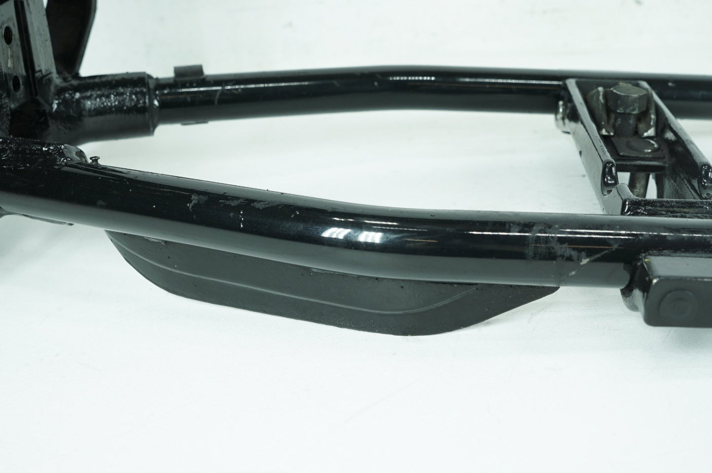 2000 - 2006 Harley-Davidson Dyna Wide Glide Body Main Frame Chassis SLVG 47427-04BHP