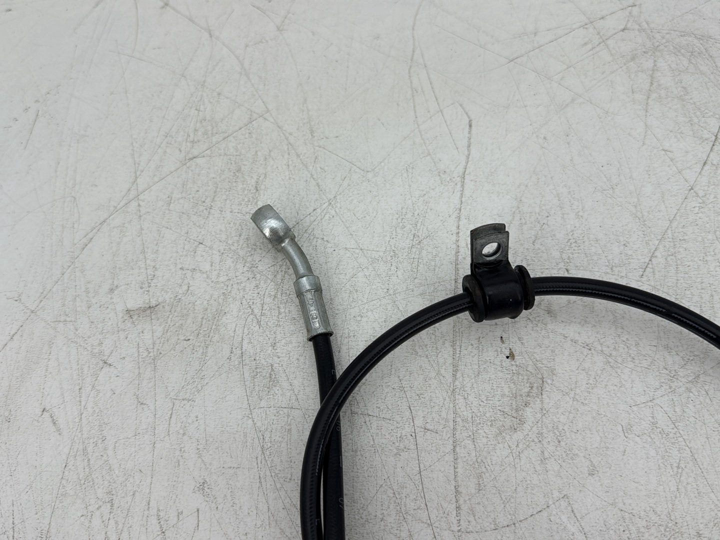 2008 Harley Dyna FXDL Low Rider Anniversary OEM Front Brake Hose Line Pipe