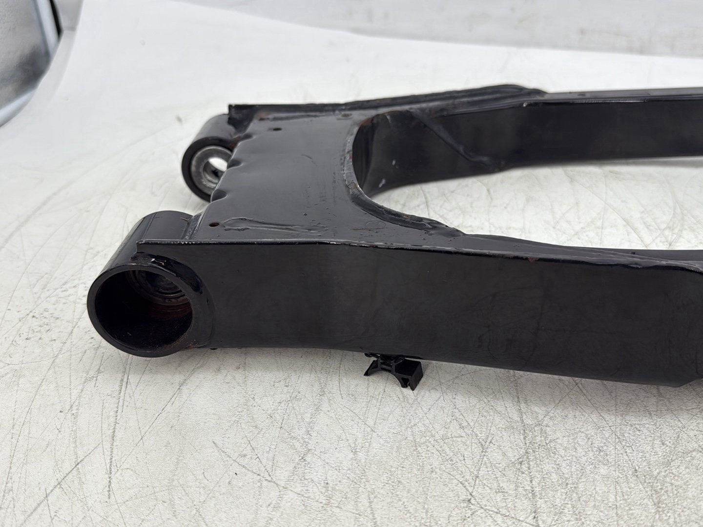 2004 Harley Road King Touring Custom FLHRSI OEM Rear Fork Swingarm Swing Arm