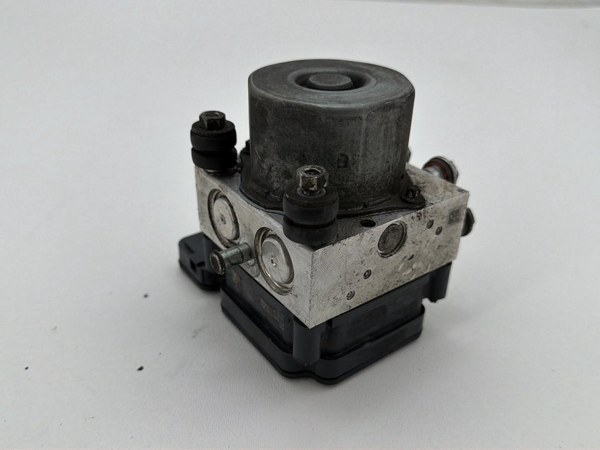 2014 Harley Electra Glide Touring Ultra OEM ABS Brake Pump & Control Module