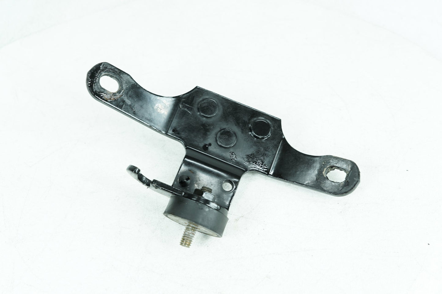1999 - 2006 Harley-Davidson Softail Heritage Classic Engine Motor Mount Bracket  	69046-01