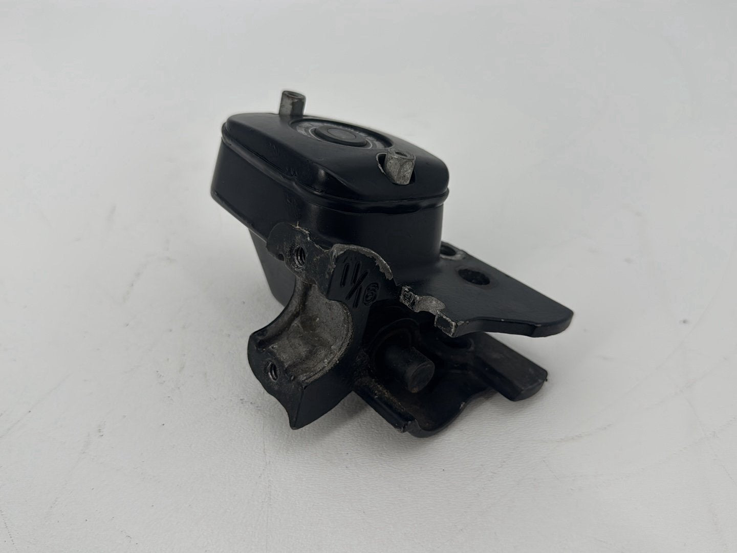 1999 - 2006 Harley-Davidson Dyna Low Rider Front Right Brake Lever Master Cylinder