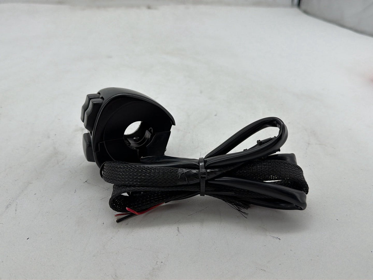 2015 Harley Softail Deluxe FLSTN OEM Left Turn Signal Headlight Switches Controls