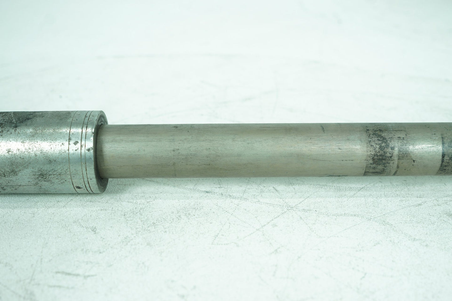 2007 - 2014 Harley-Davidson Dyna Super Glide Custom Rear Wheel Axle Bolt Shaft 41114-08