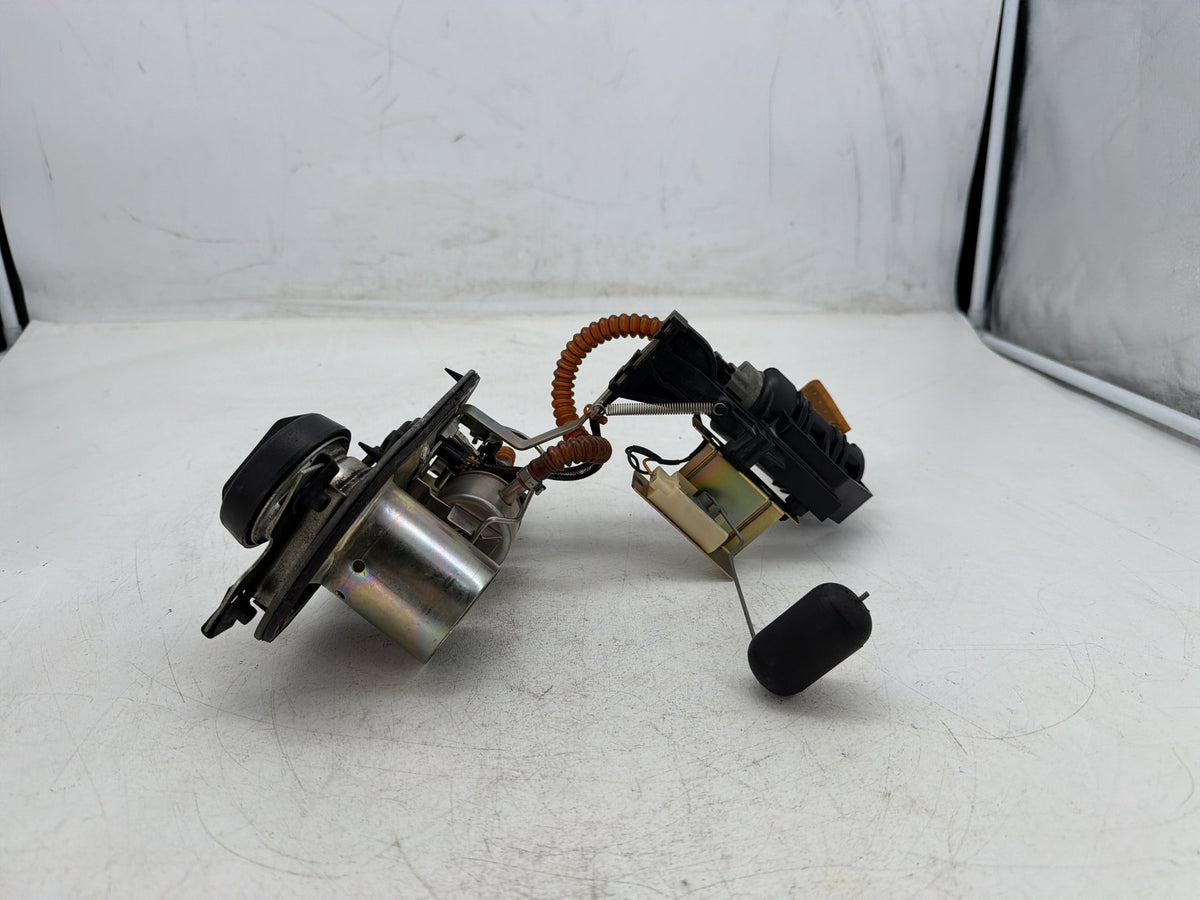 04 Harley Electra Glide Touring Ultra OEM Fuel Pump Gas Gasoline Petrol Sending