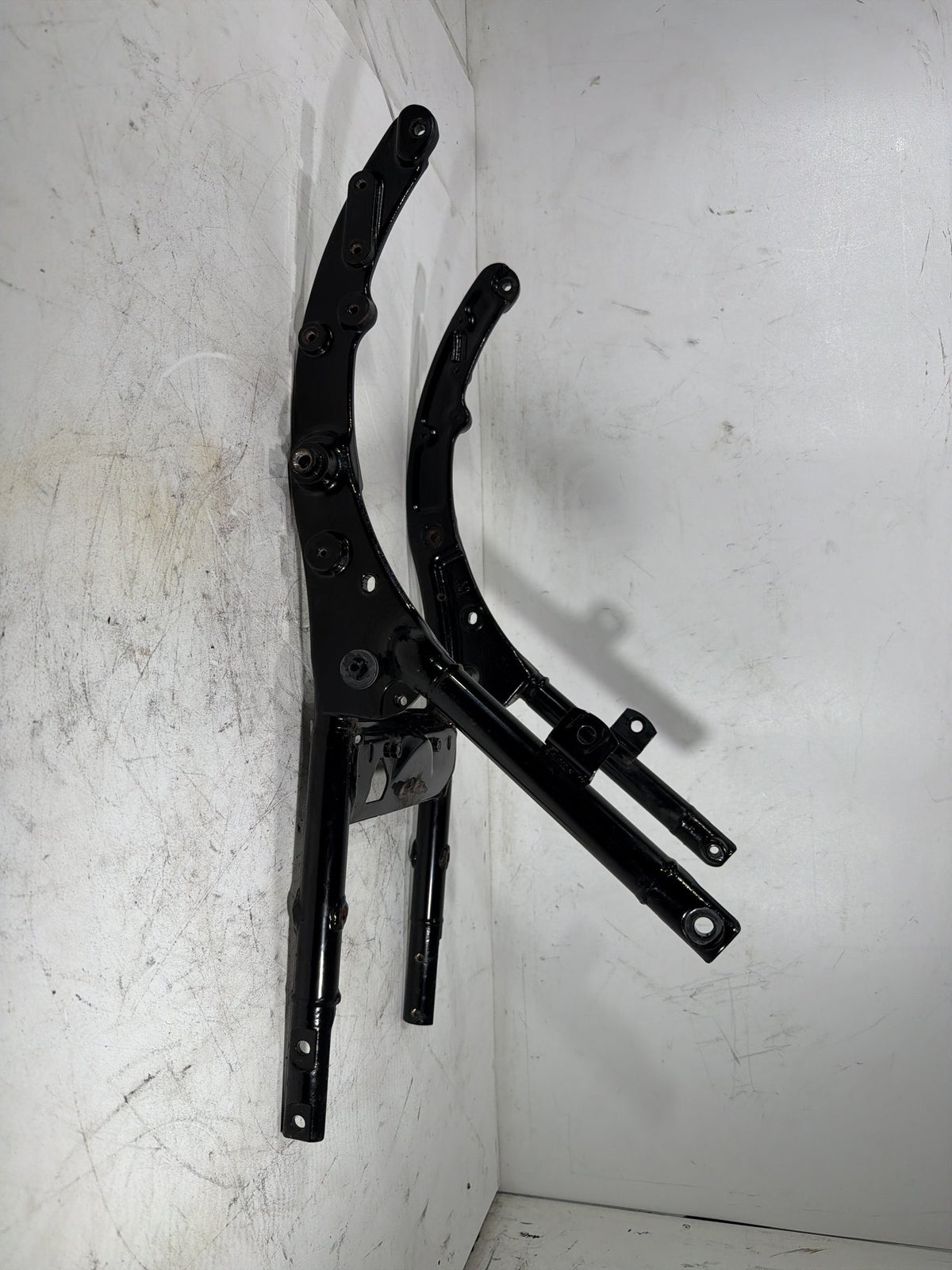 2009 Harley Street Glide Touring FLHX OEM Rear Sub Frame Subframe Tail Rail