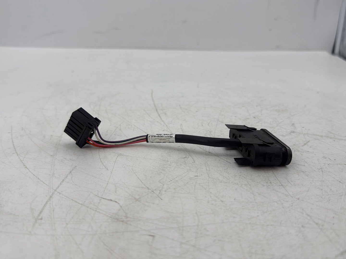 2007 Harley Touring FLHTCU Electra Glide Ultra OEM Dash Indicator Lamp Wire Plug 68789-96A