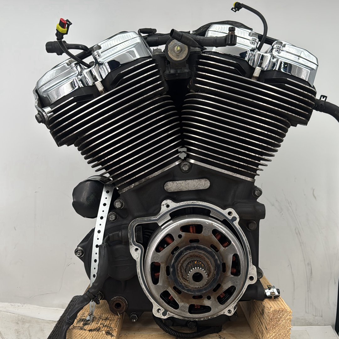 2018 Harley Electra Glide Touring Ultra FLHTCU OEM EFI Milwaukee M8 107 Engine Motor