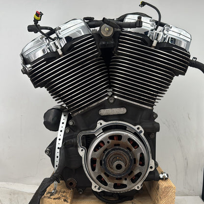 2018 Harley Electra Glide Touring Ultra FLHTCU OEM EFI Milwaukee M8 107 Engine Motor