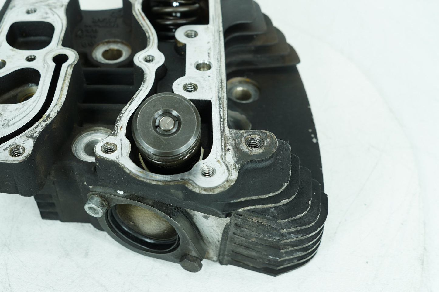 1999 - 2006 Harley-Davidson Touring Road King Rear Twin Cam Engine Cylinder Head 16725-99