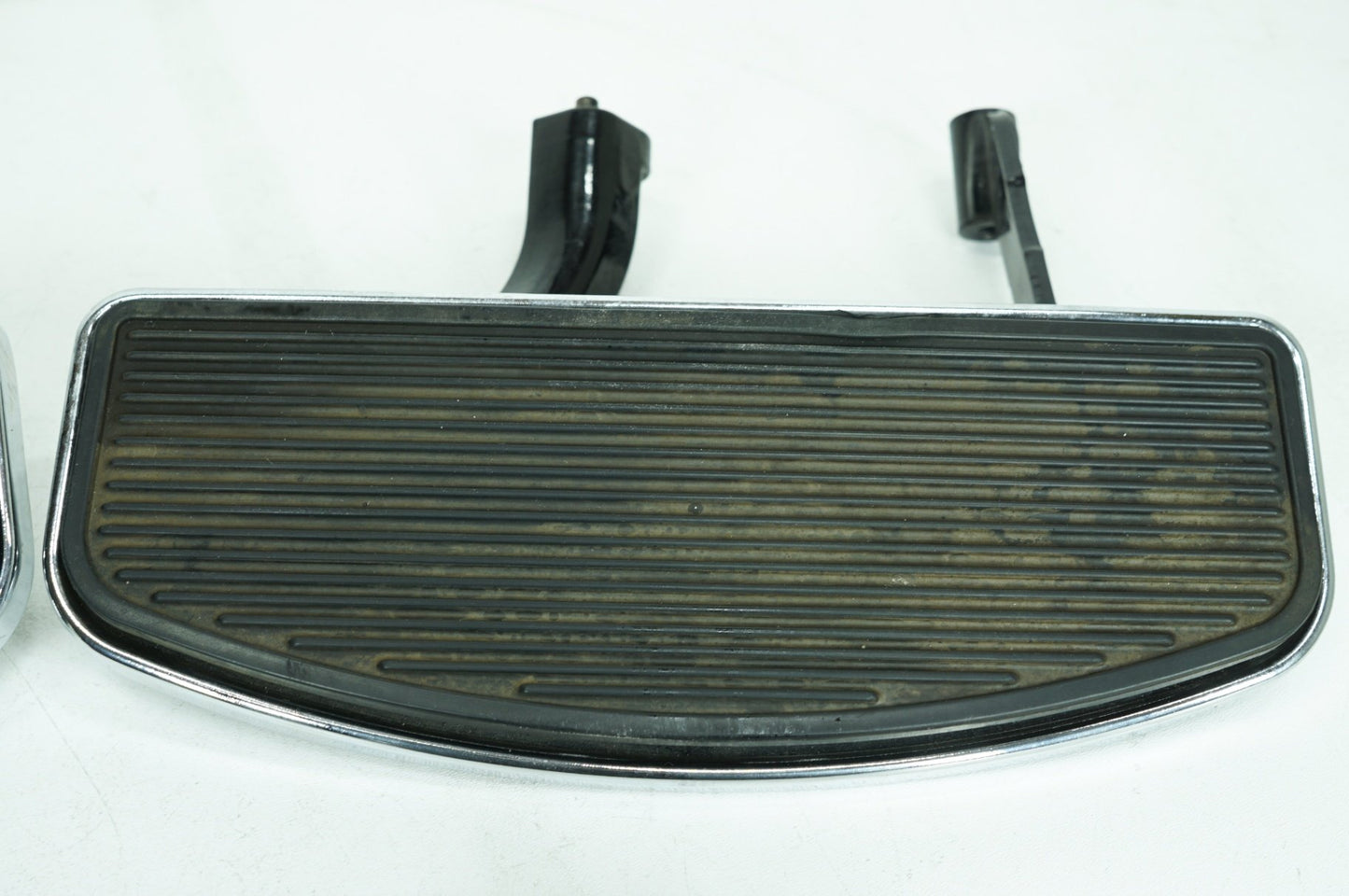 2007 - 2012 Harley-Davidson Touring Electra Glide Ultra Left Right Driver & Pass Floorboard Foot Rest 50614-06