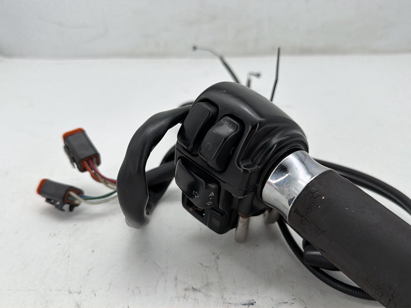 2003 Harley Road King Touring FLHRCI Classic OEM Right Engine Start Kill Switches Controls