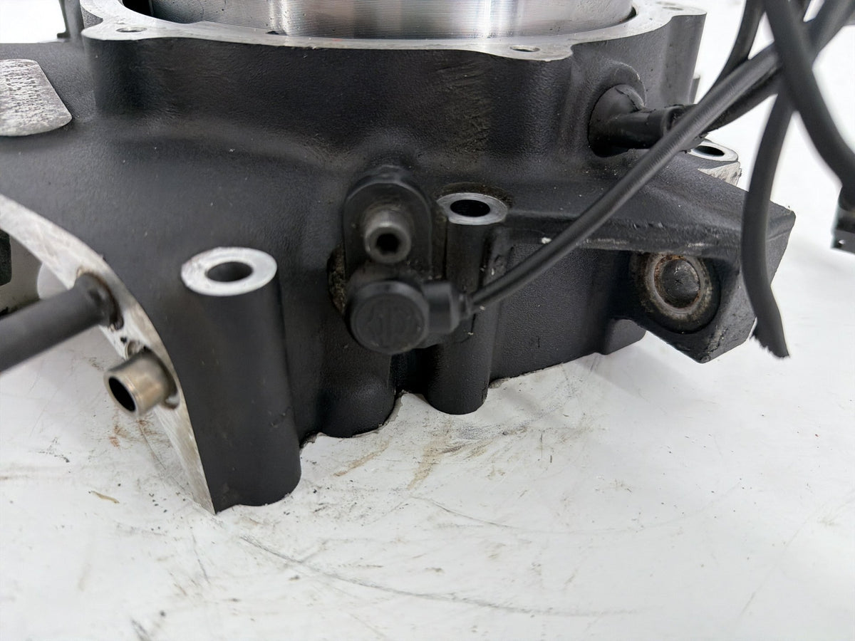 2016 Harley Touring FLHXS Street Glide OEM Crankcase Shaft Engine Motor Cover