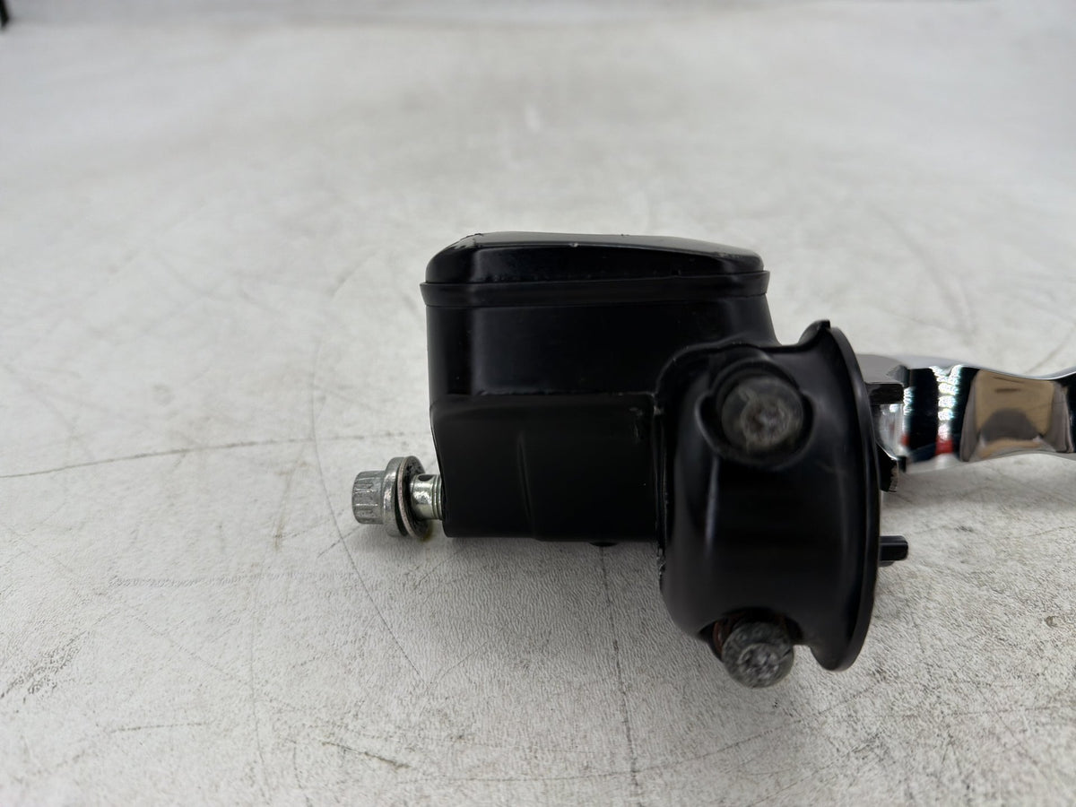 2004 Harley Heritage Softail Classic OEM Front Right Brake Lever Master Cylinder