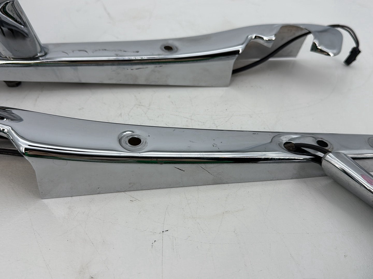2009 Harley Sportster XL1200C 1200 Custom OEM Rear Left Right Fender Struts Bracket & Turn Signal