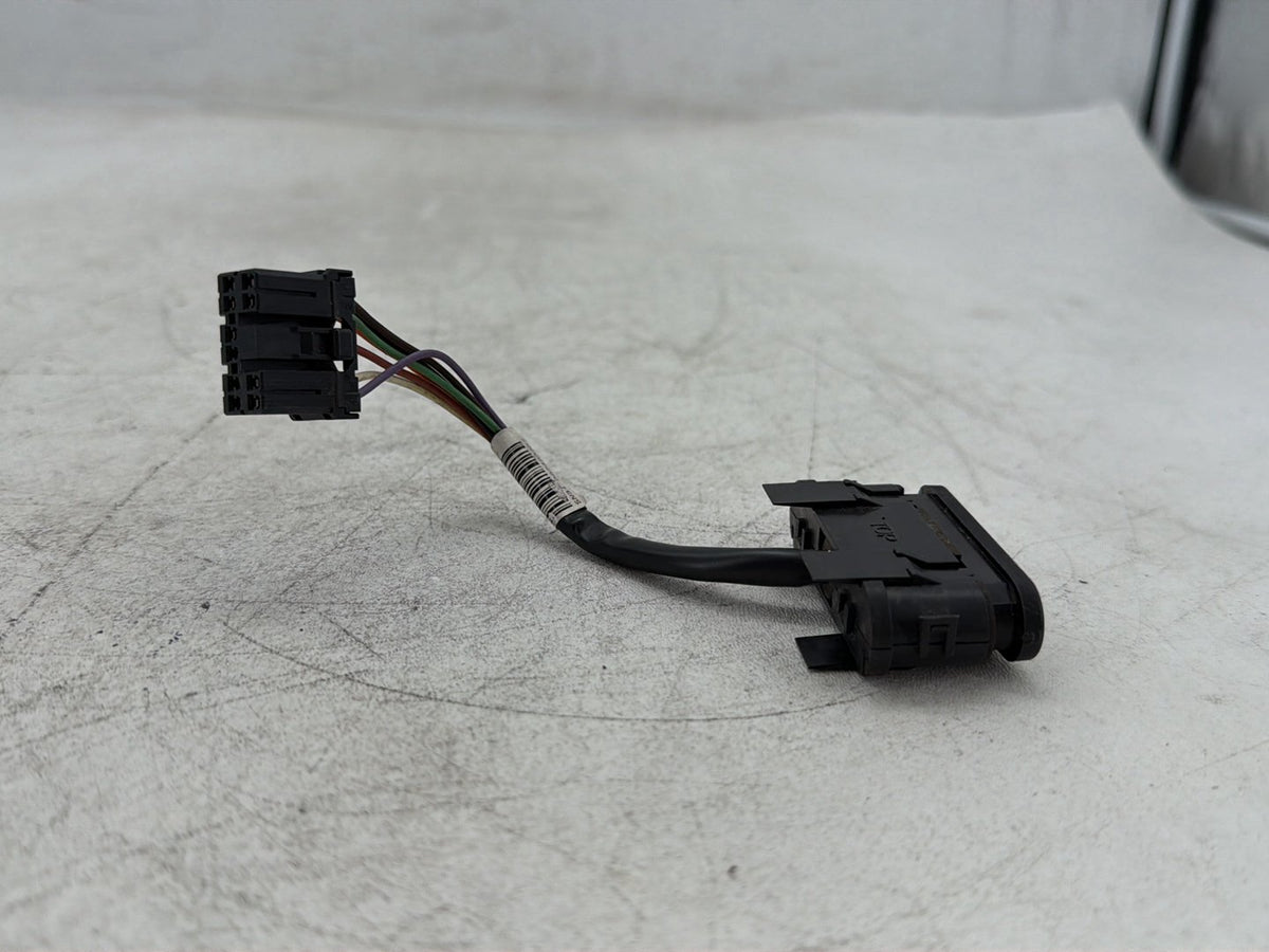 2009 Harley Road Glide Touring FLTR OEM Dash Indicator Lamp Wire Plug 68789-96A