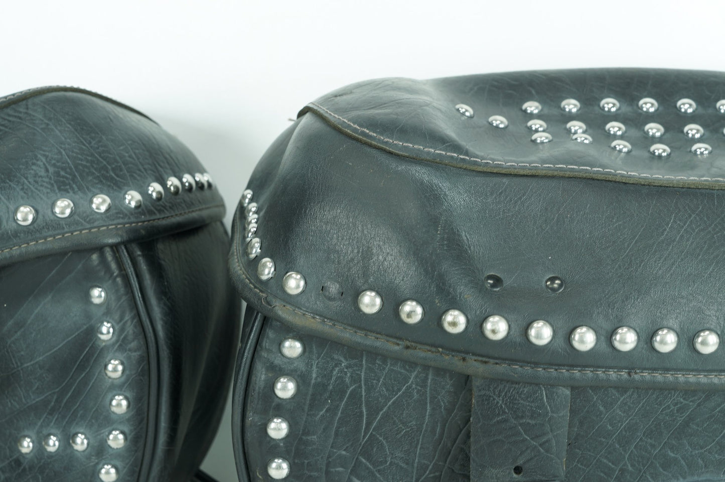 2007 - 2012 Harley-Davidson Softail Heritage Classic Rear Left Right Saddlebags Luggage Leather  	90476-06A