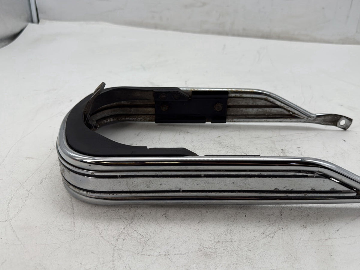 2006 Harley Touring FLHTCI Electra Glide Classic OEM Front Fender Bumper Rail Bar Cushion