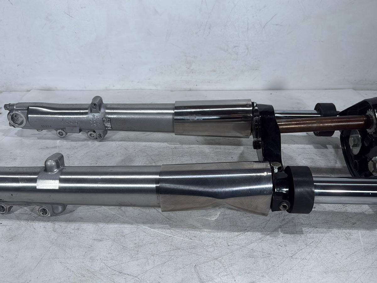 07 Harley Street Glide Touring OEM Front Triple Tree Set LH RH Fork Legs Sliders