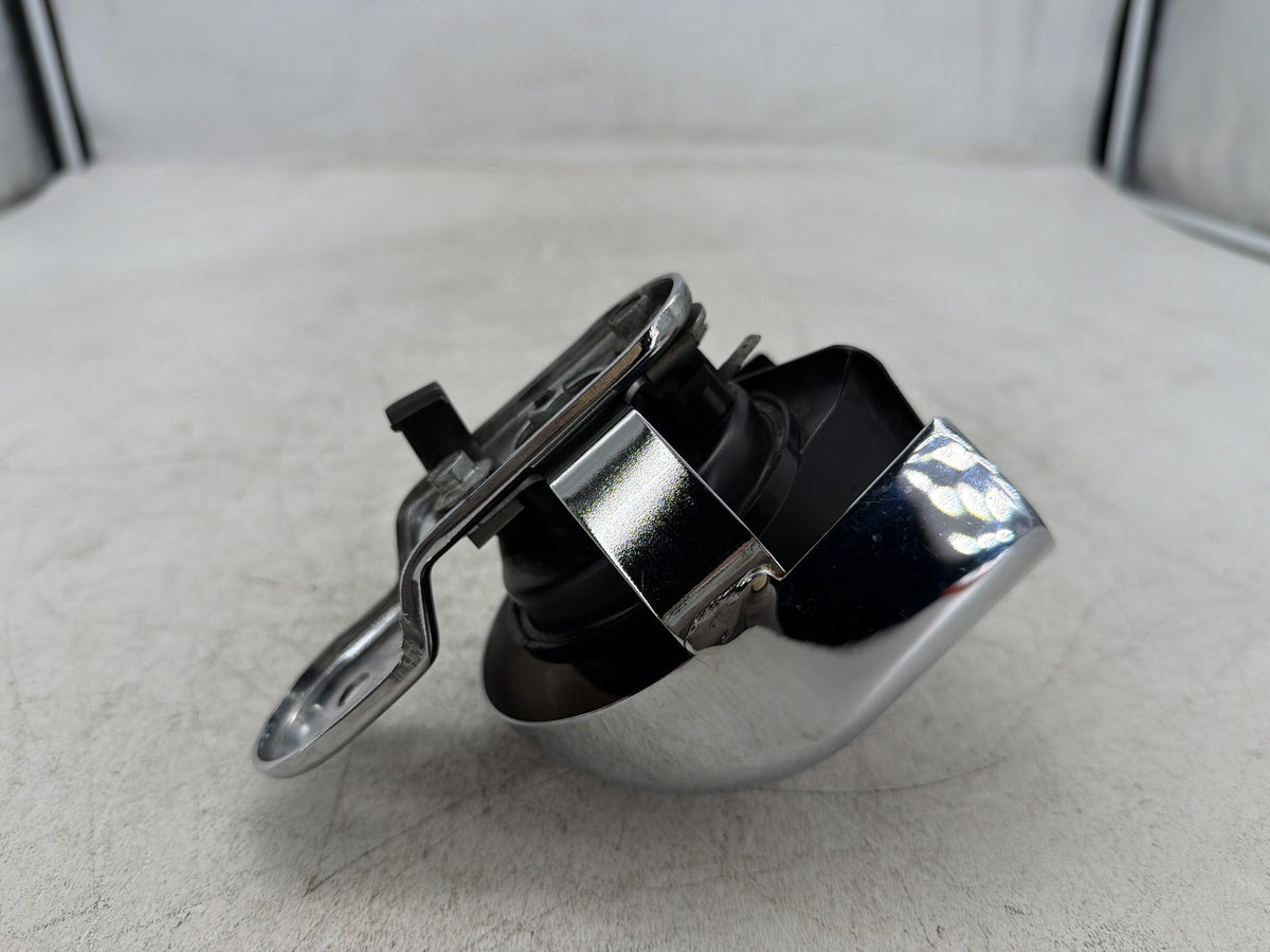 2010 Harley Electra Glide Touring Ultra OEM Horn Signal Klaxon Chrome Cover