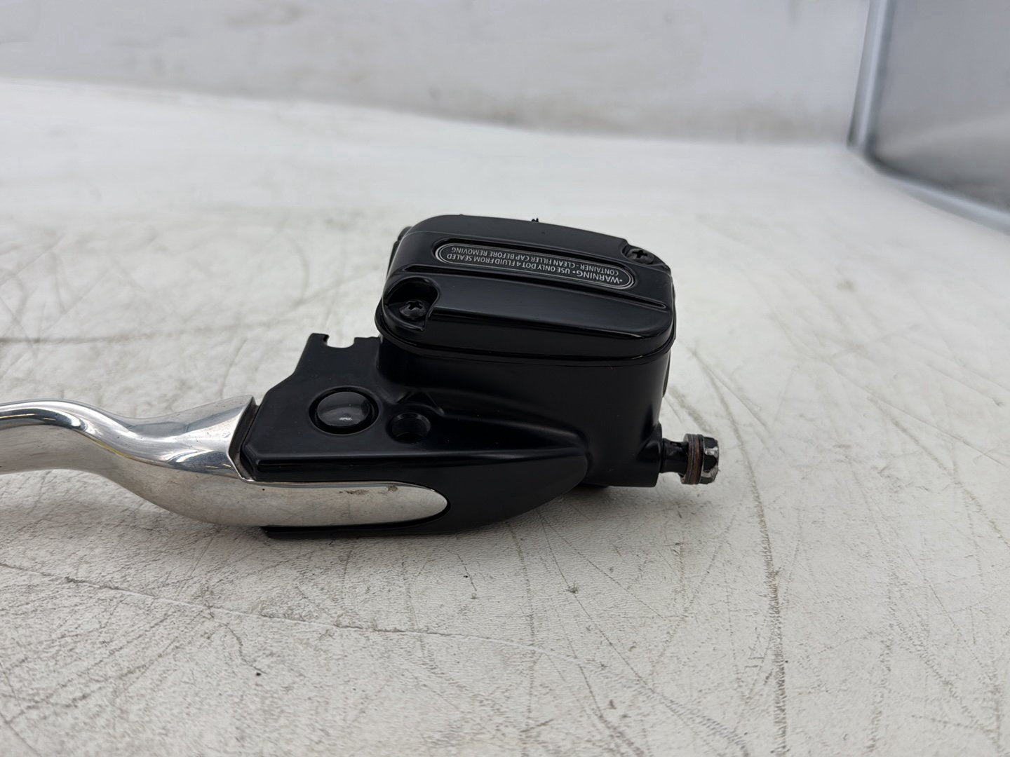 2012 Harley Street Glide Touring FLHX OEM Front Right Brake Lever Master Cylinder