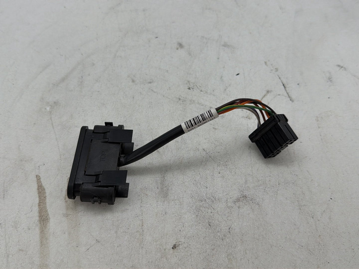 10 Harley Street Glide Touring FLHX OEM Dash Indicator Lamp Wire Plug 68789-96A