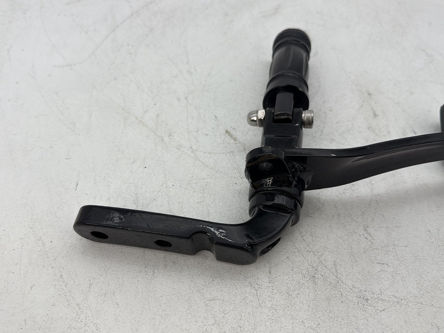 2006 Harley Dyna FXDWGI Wide Glide OEM Right Driver Foot Controls Peg Rest