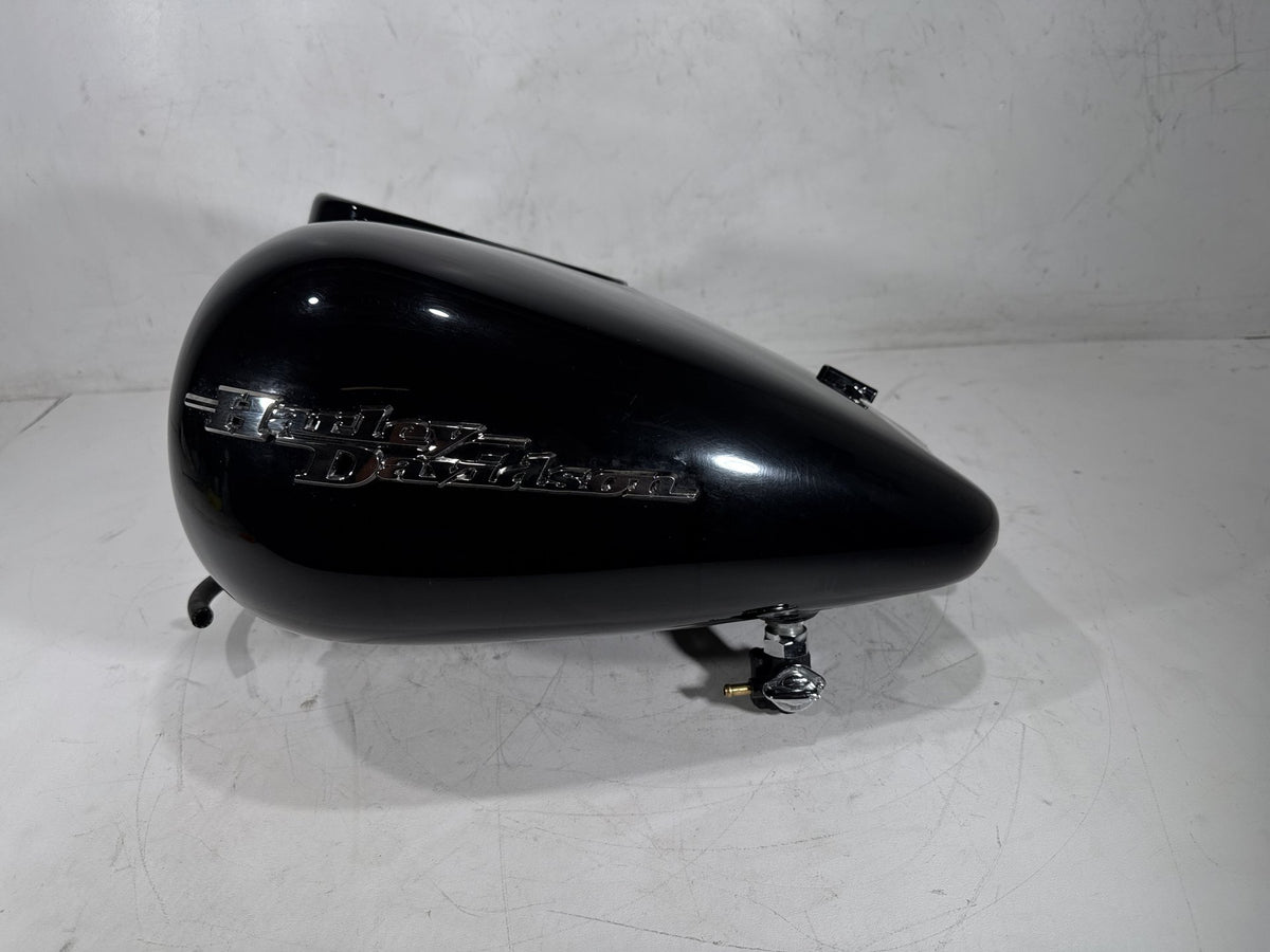 2006 Harley Street Glide Touring FLHX OEM Fuel Gas Tank Gasoline Reservoir