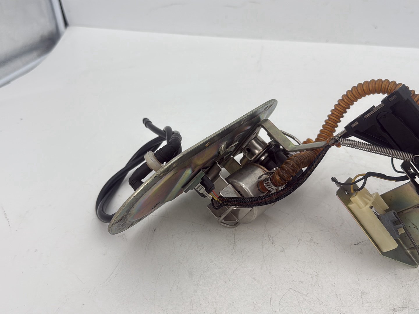 2005 Harley Touring FLHRCI Road King Classic OEM Fuel Pump Gas Gasoline Petrol Sending