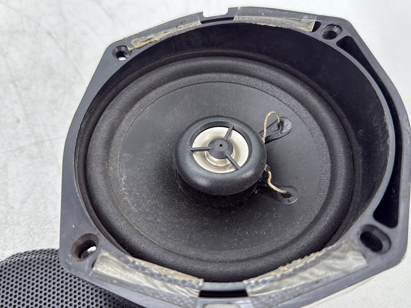 2005 Harley Electra Glide Touring Ultra FLHTCUI OEM Left Right Sound Audio Speakers