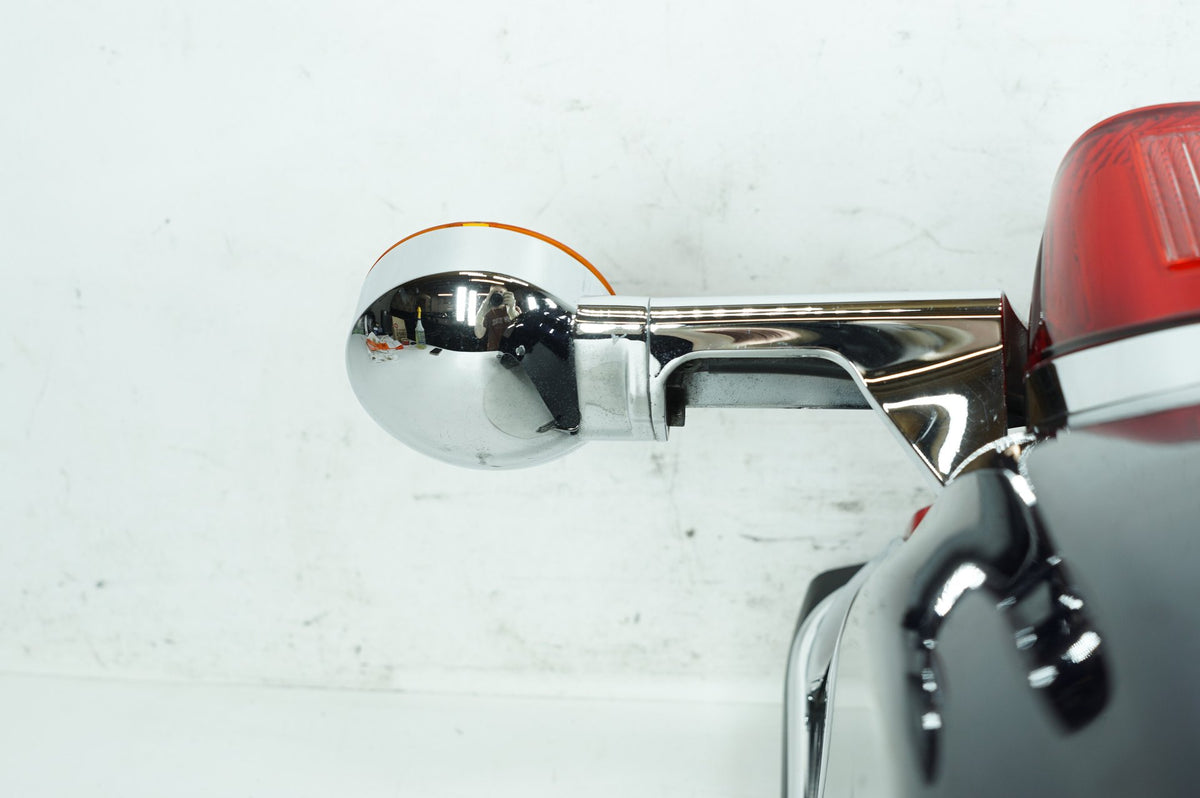 2013 Harley FLHTC Electra Glide Classic Rear Wheel Fender & Turn Signal Bar
