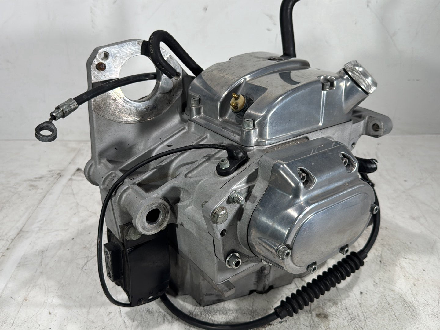 2004 Harley Dyna Super Glide FXDI OEM 5 Speed Transmission Gearbox