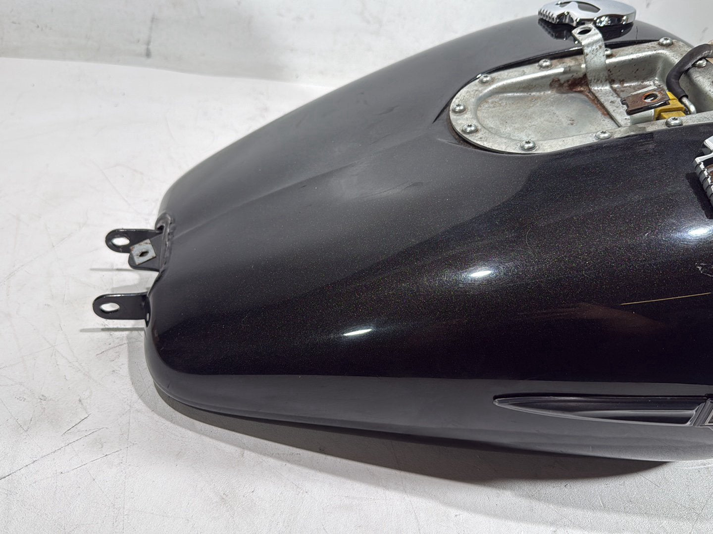 2008 Harley Dyna Fat Bob FXDF OEM Fuel Gas Tank Gasoline Reservoir