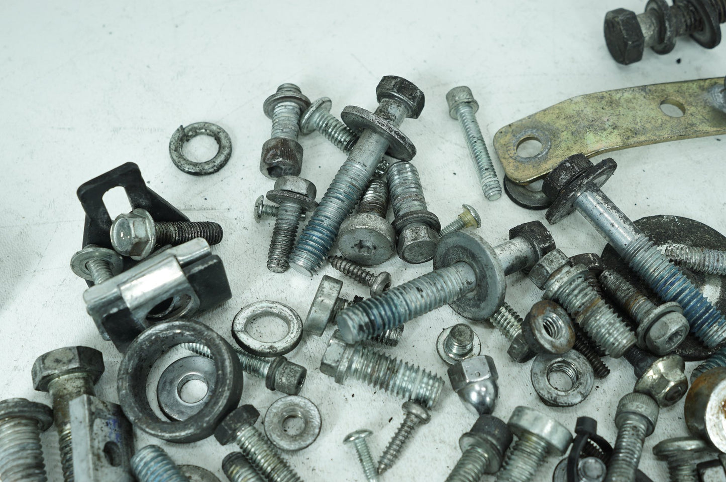 2007 - 2012 Harley-Davidson Touring CVO Electra Screamin Eagle Hardware Bolts Nuts & Brackets