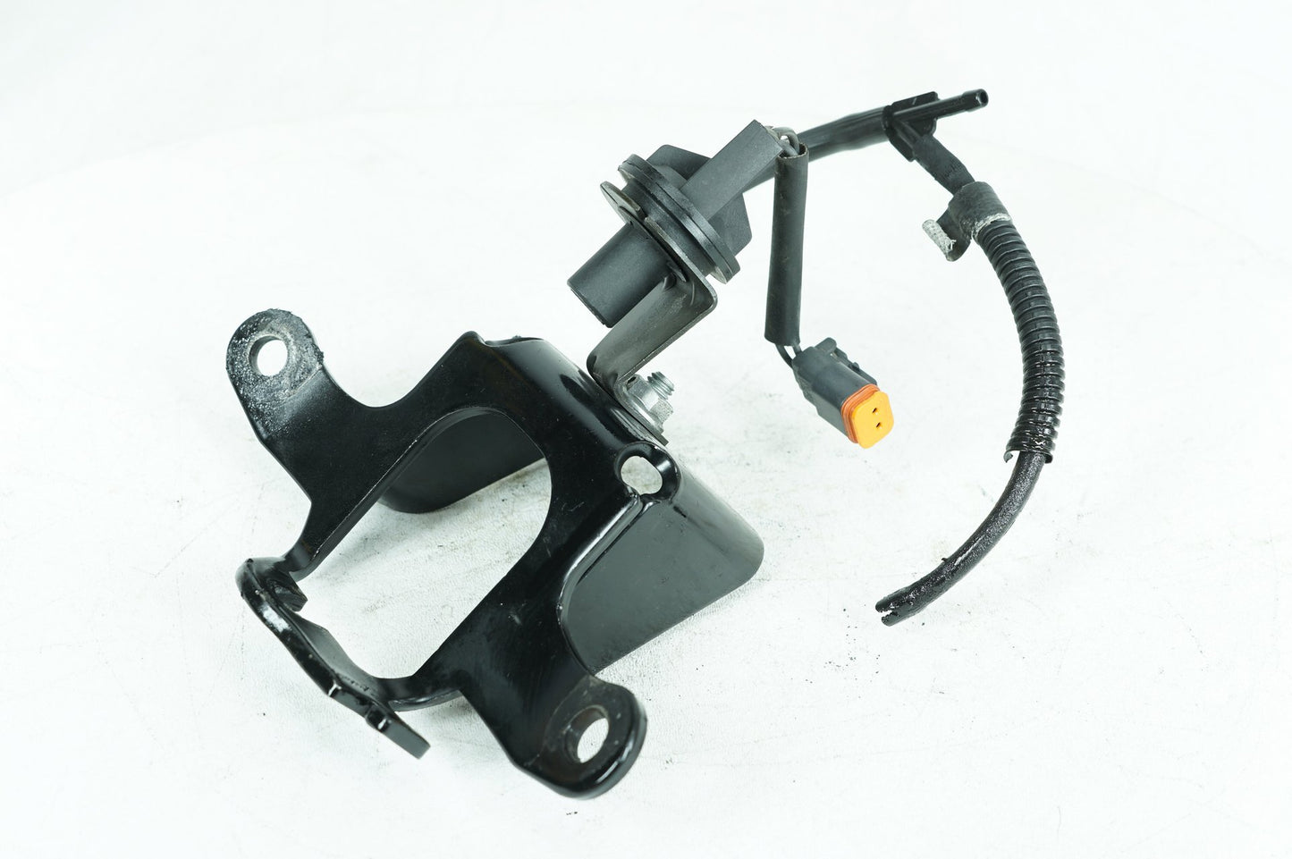 1991 - 2003 Harley-Davidson Sportster Hugger Wire Harness Loom Plug In Connector w/ Bracket Mounting Support Holder