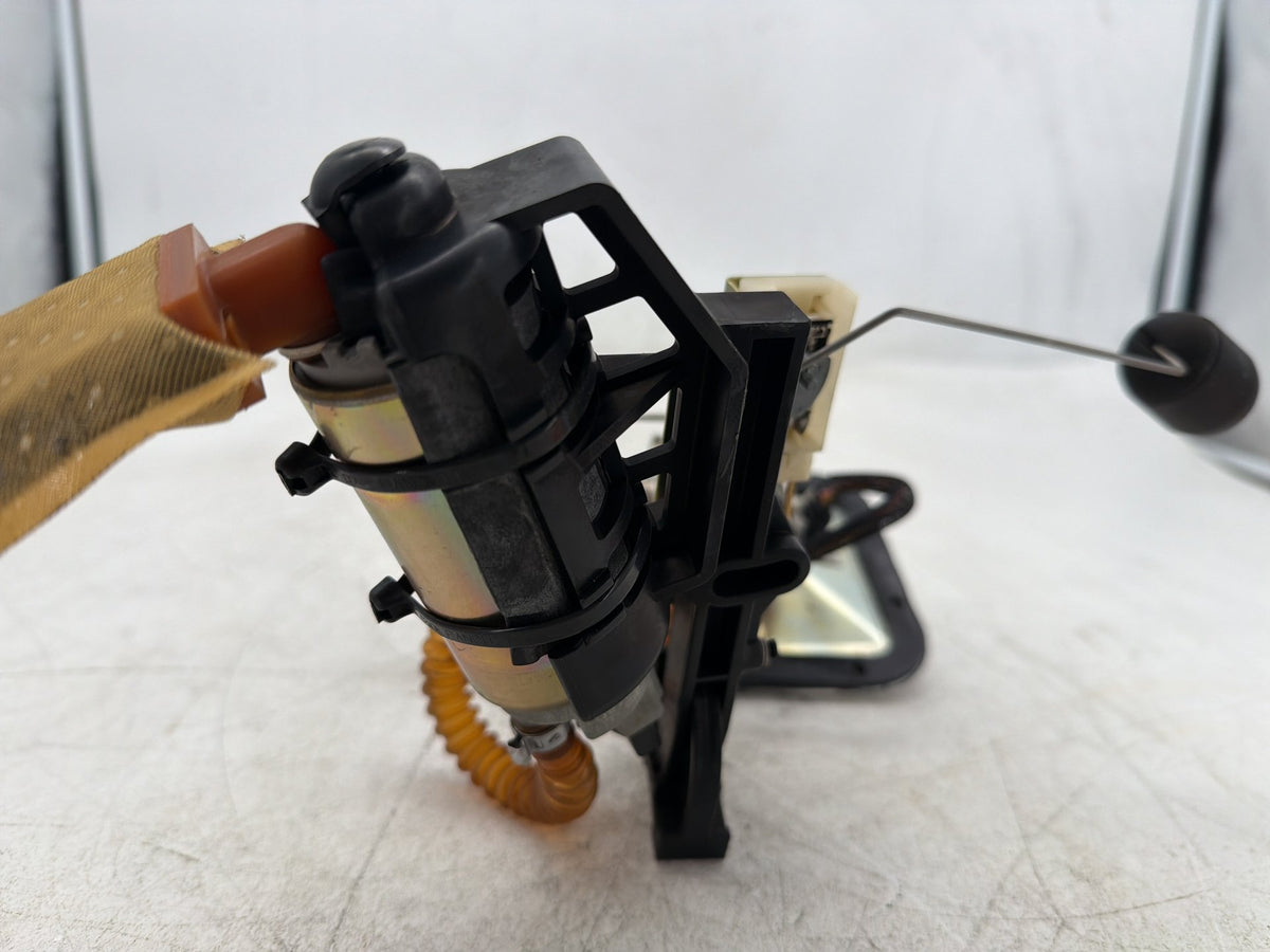 2004 Harley Heritage Softail Classic OEM Fuel Pump Gas Gasoline Petrol Sending