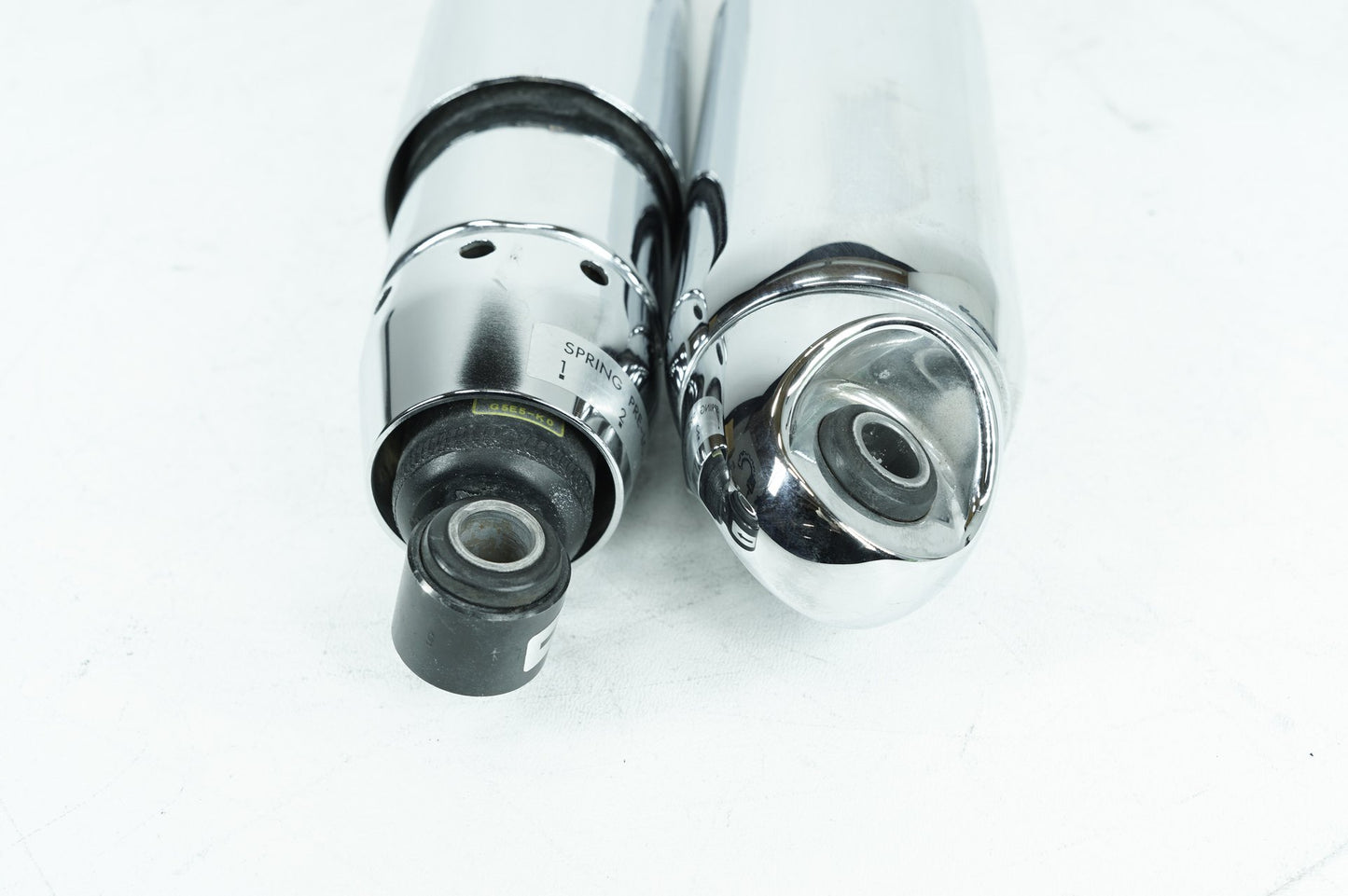 2007 - 2011 Harley-Davidson Dyna Fat Bob Rear Left Right Shock Absorbers Shock Absorber