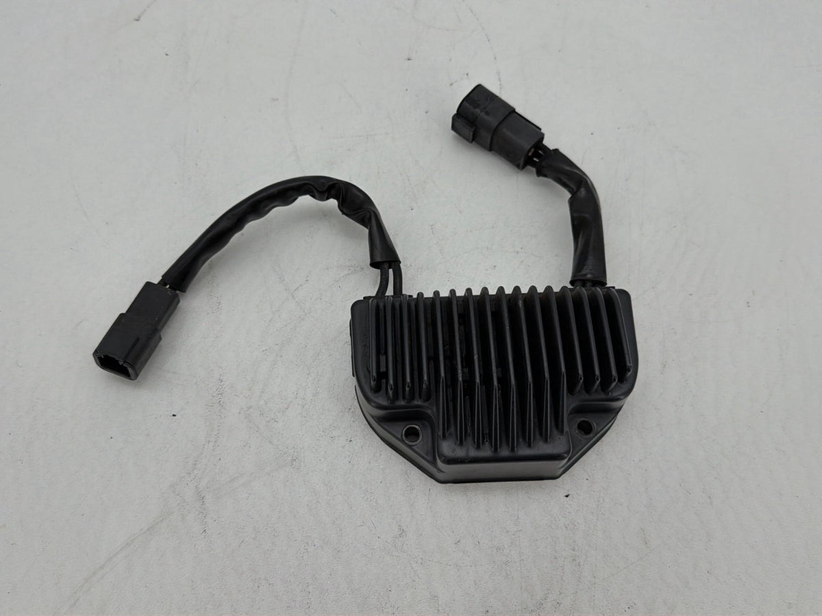 2007 Harley Dyna Street Bob FXDBI OEM Voltage Regulator Rectifier