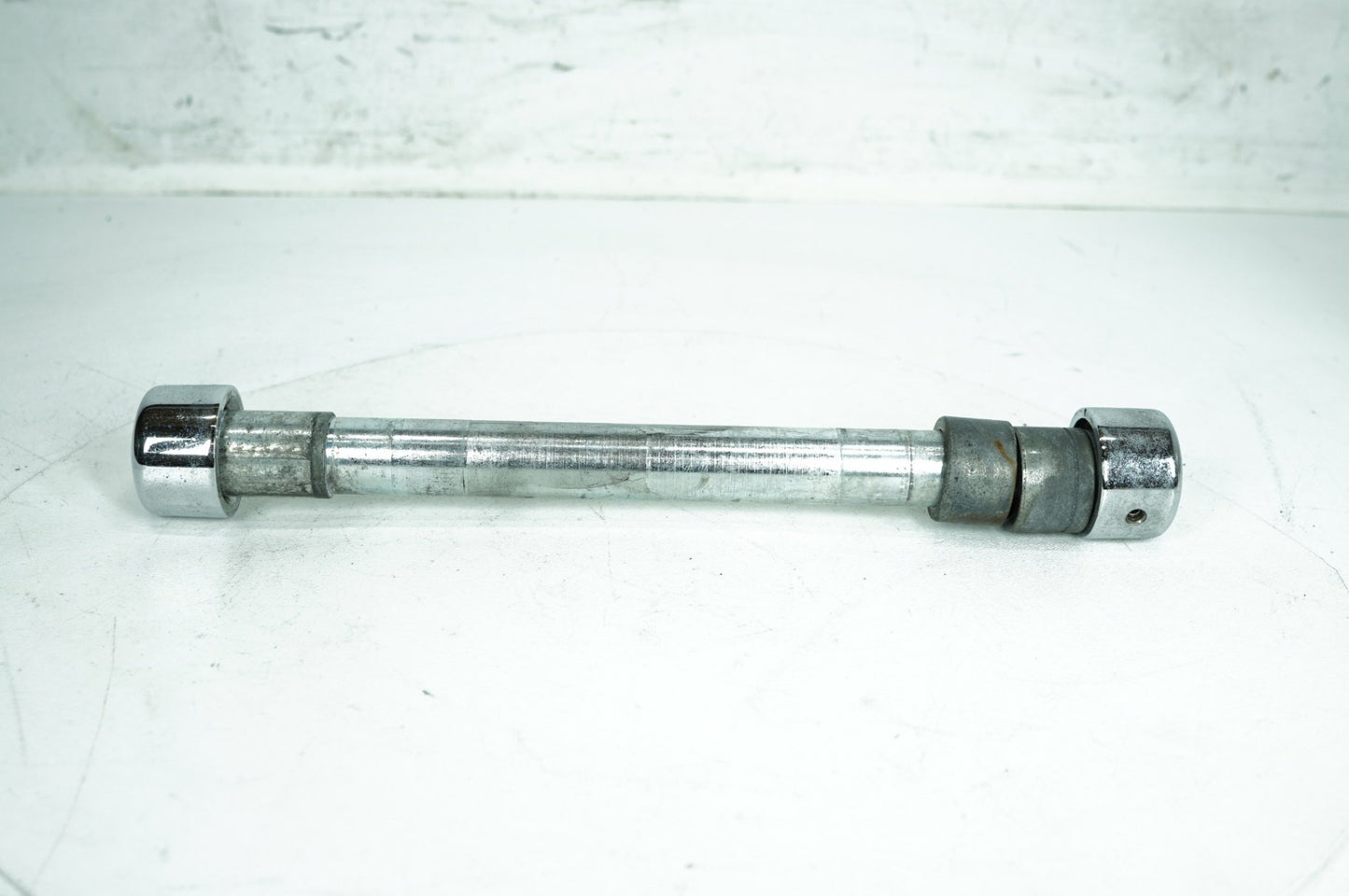 1999 - 2006 Harley-Davidson Touring Road King Front Wheel Axle Bolt Shaft 43364-00