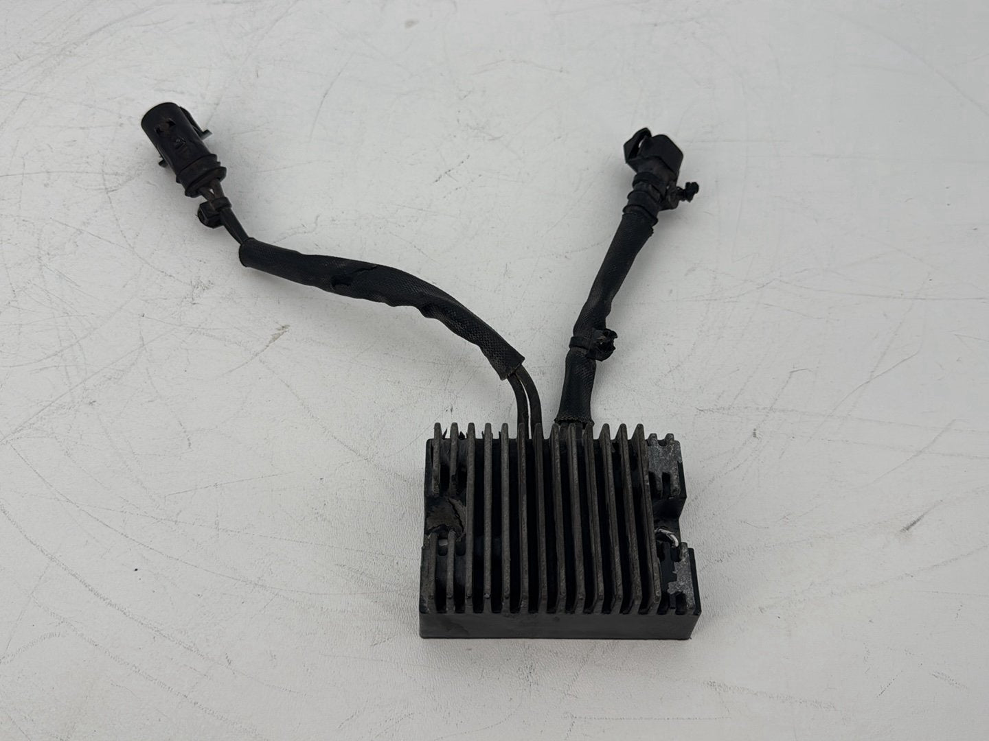 2009 Harley Sportster XL1200 L 1200 Low OEM Voltage Regulator Rectifier 74711-08