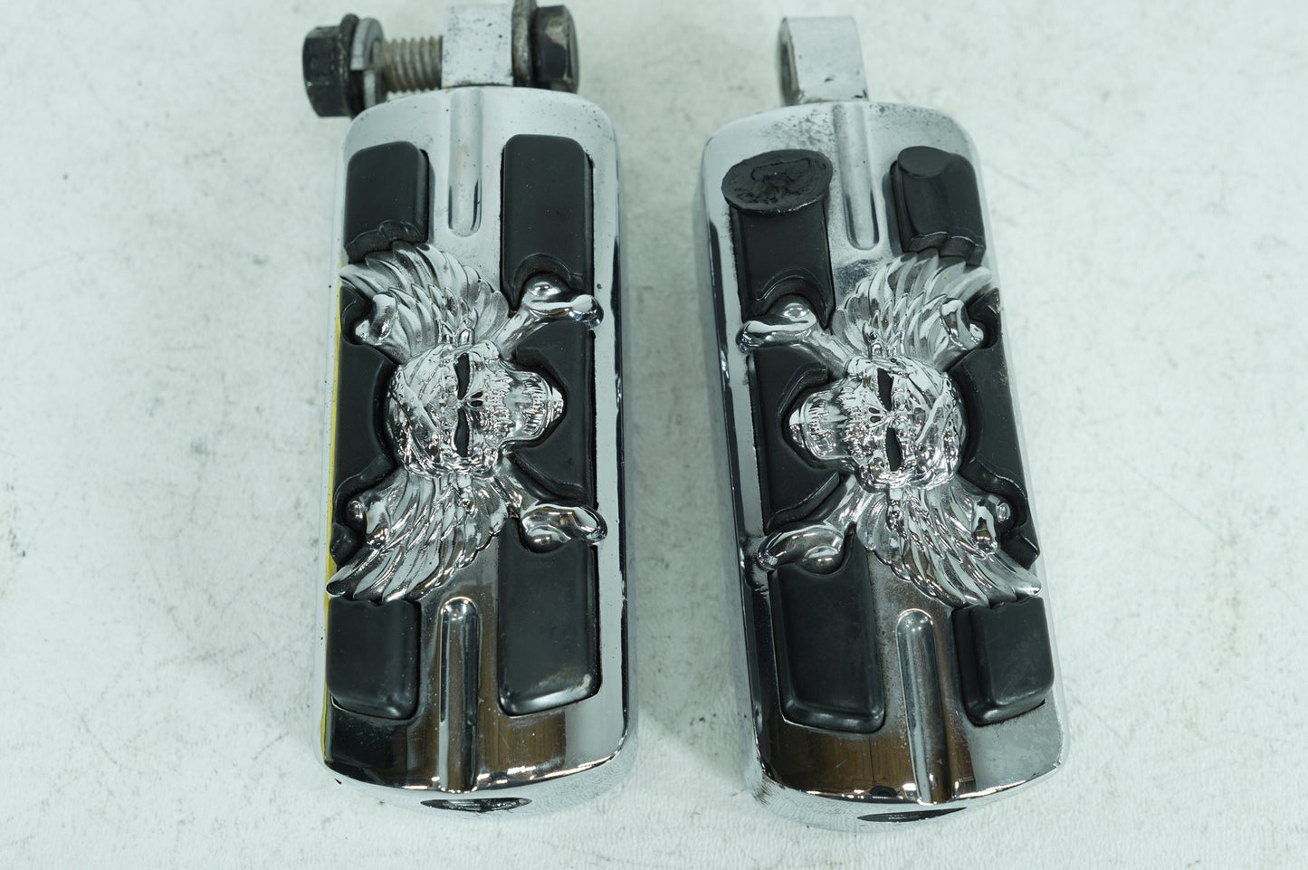 2000 - 2006 Harley-Davidson Softail Deuce Left & Right Step Foot Rest Pegs B07NVXY9VR