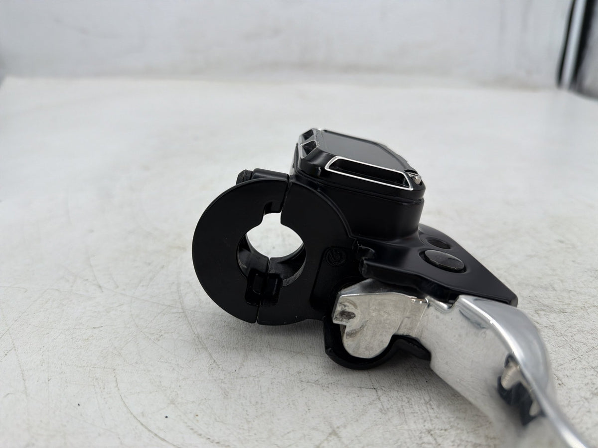 09 Harley Street Glide Touring FLHX OEM Front Right Brake Lever Master Cylinder