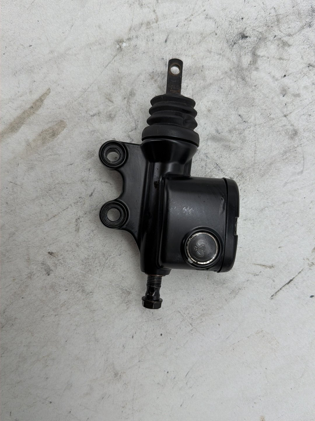 2011 Harley Road Glide Touring FLTRX OEM Rear Brake Master Cylinder Reservoir