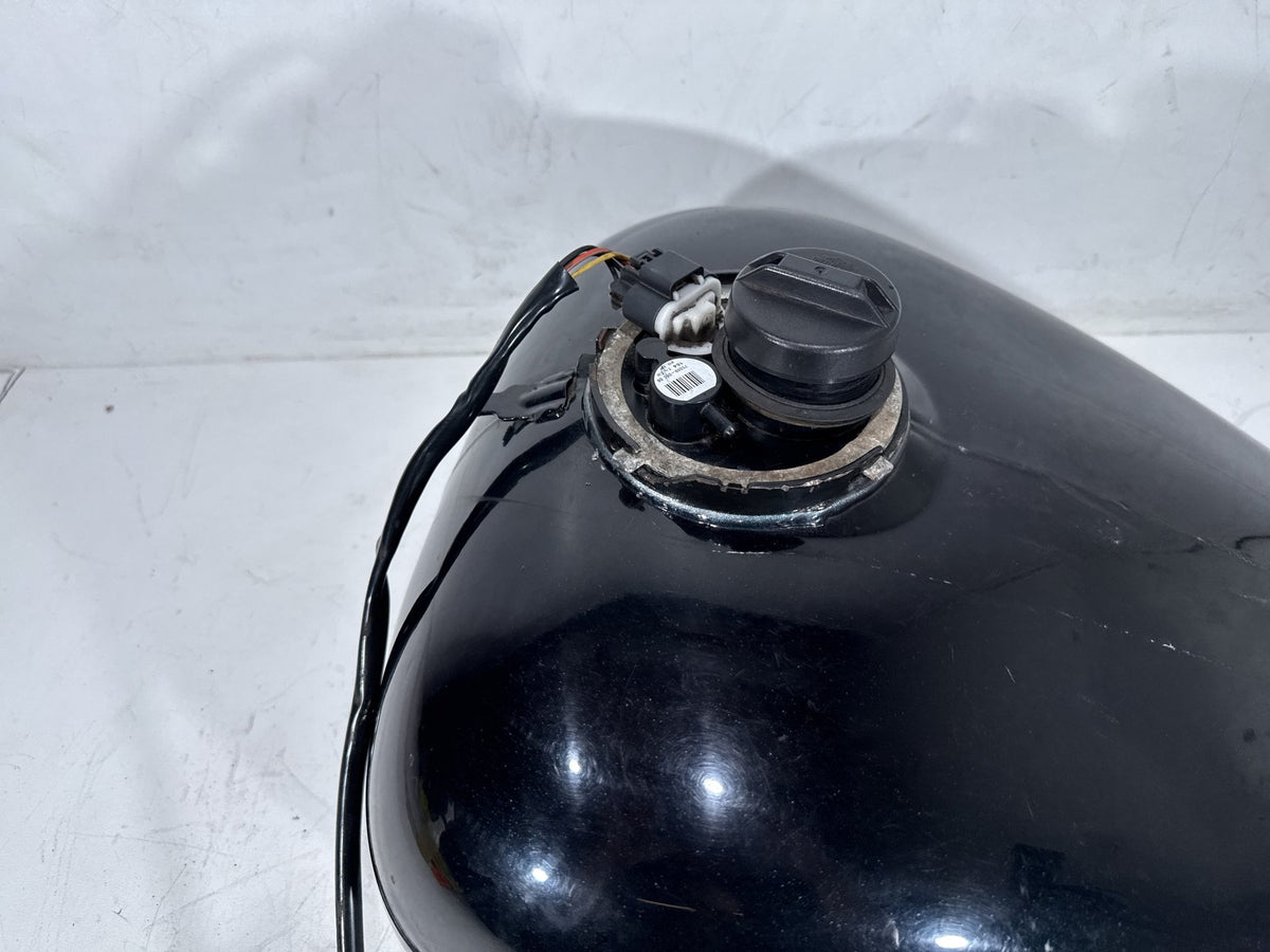 2012 Harley Electra Glide Touring OEM Fuel Gas Tank Gasoline Reservoir & Pump