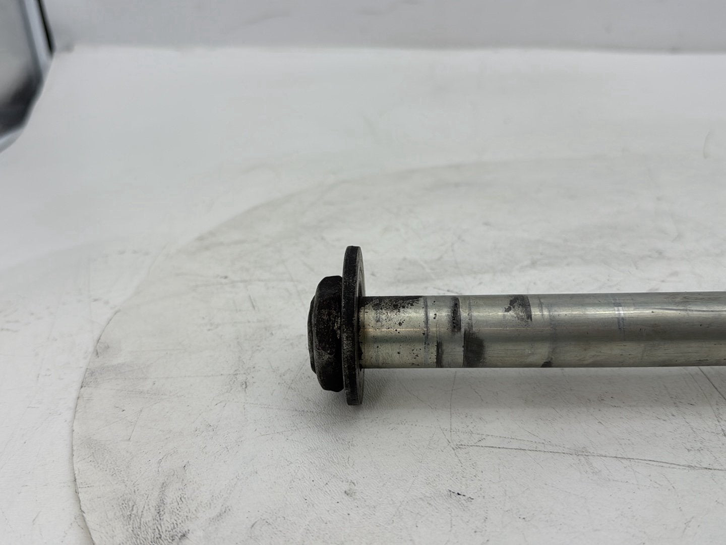 2008 Harley Electra Glide Touring Ultra FLHTCUI OEM Rear Wheel Axle Bolt Shaft