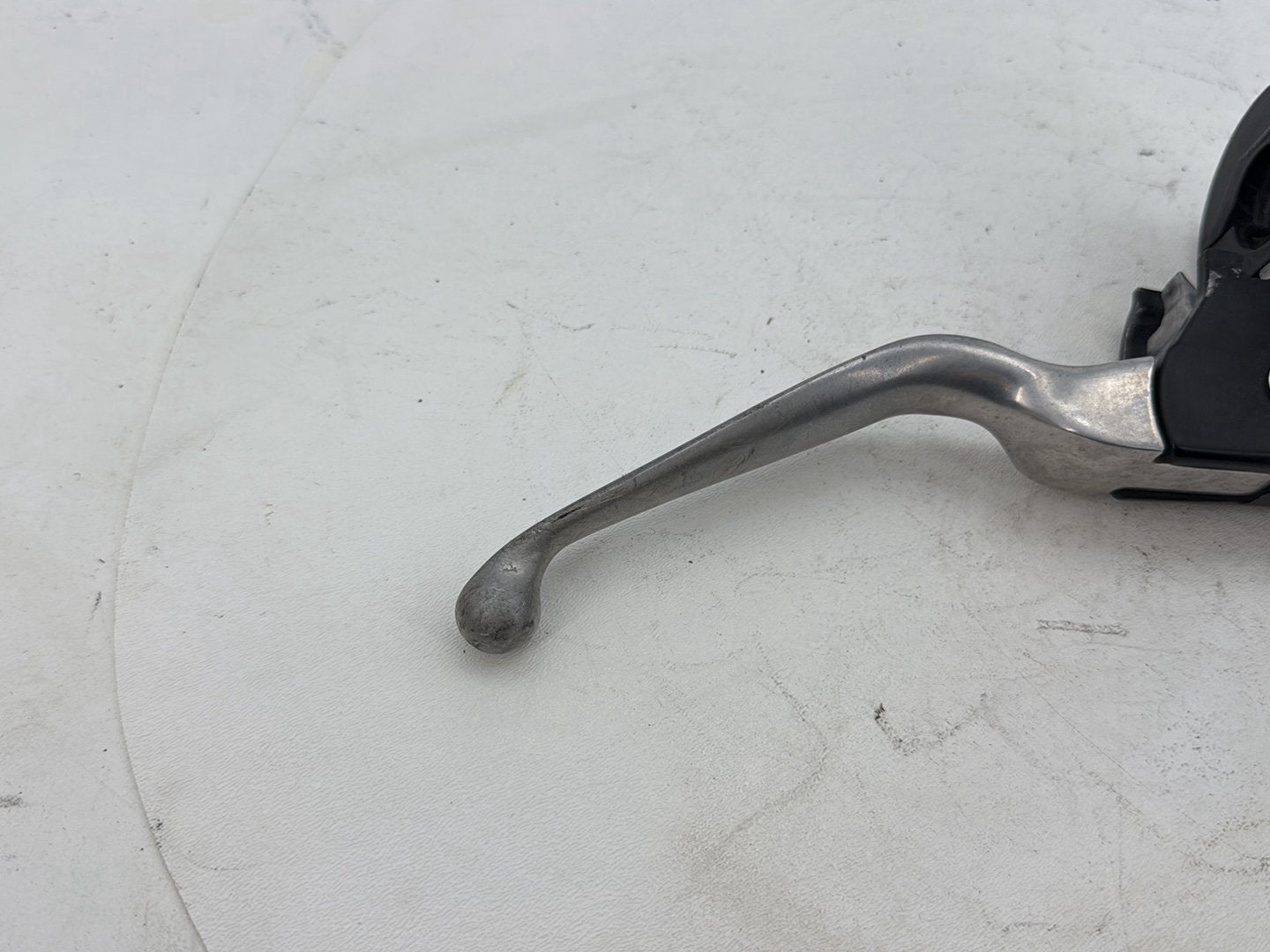 2007 Harley Street Glide Touring FLHX OEM Front Right Brake Lever Master Cylinder
