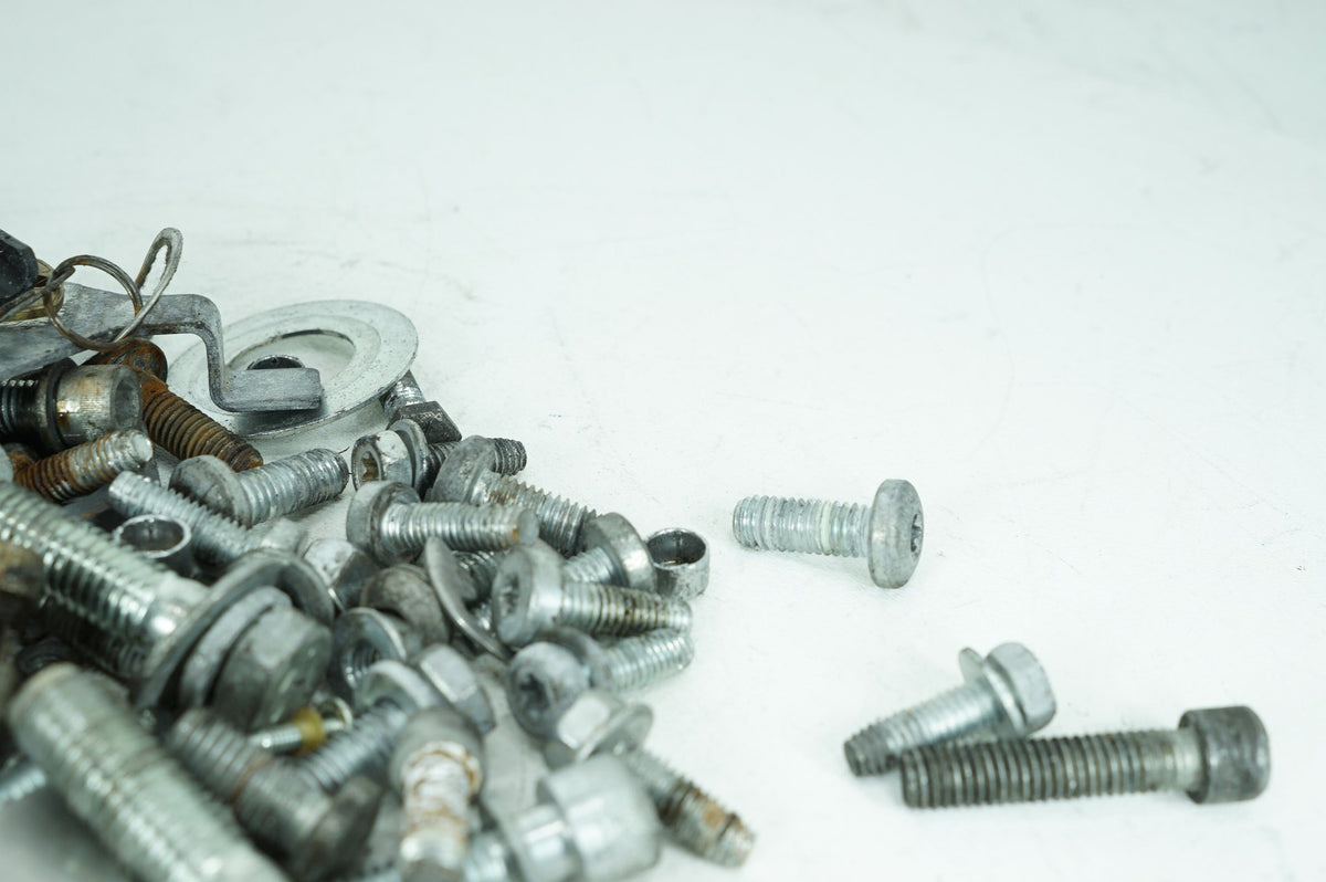 2012 Harley-Davidson Touring FLHTK - Hardware Bolts Nuts & Brackets